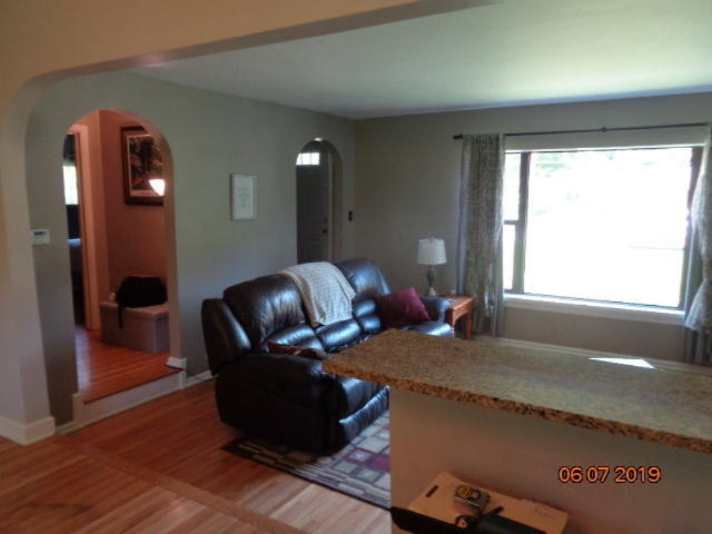 636 Chippewa Road Benton Harbor, MI 49022 - Photo 9 of 31 DSC06200