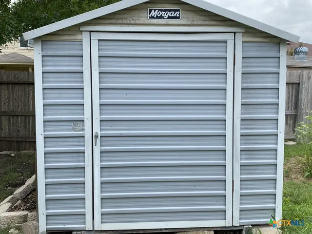 a view of a entryway door of the house