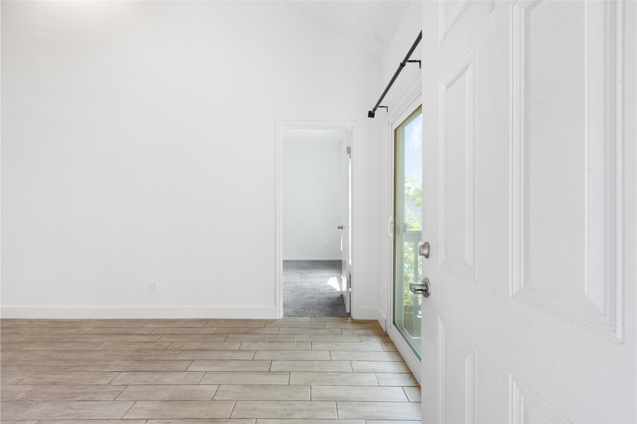 2100 Tanglewilde Street, Unit 378 Houston, TX 77063 - Photo 3 of 25 Walk in the door like you own the place… because you literally could