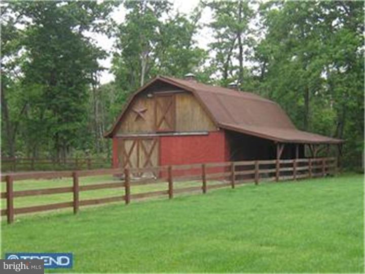 48 Oriental Road Shamong, NJ 08088 - Photo 23 of 24 Barn