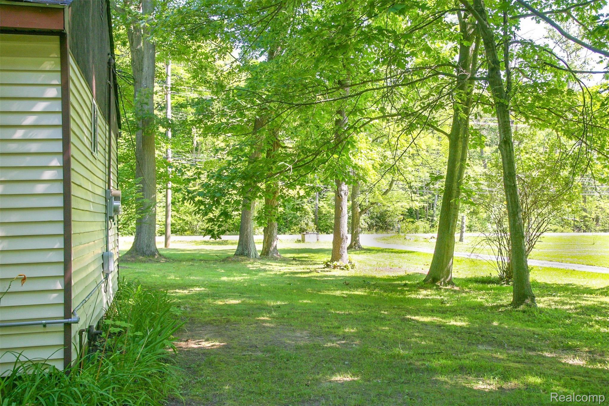 4749 Waldon Road Clarkston, MI 48348 - Photo 5 of 19 IMG_6814.jpg