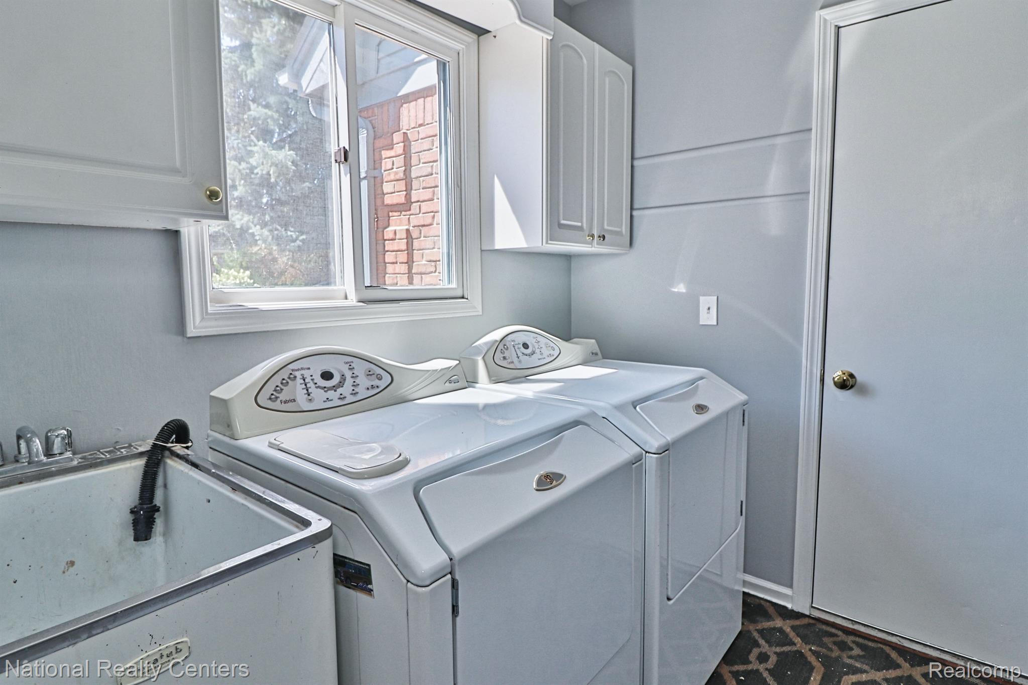 45375 Glengarry Road Canton, MI 48188 - Photo 23 of 37 Gallery Image 23
