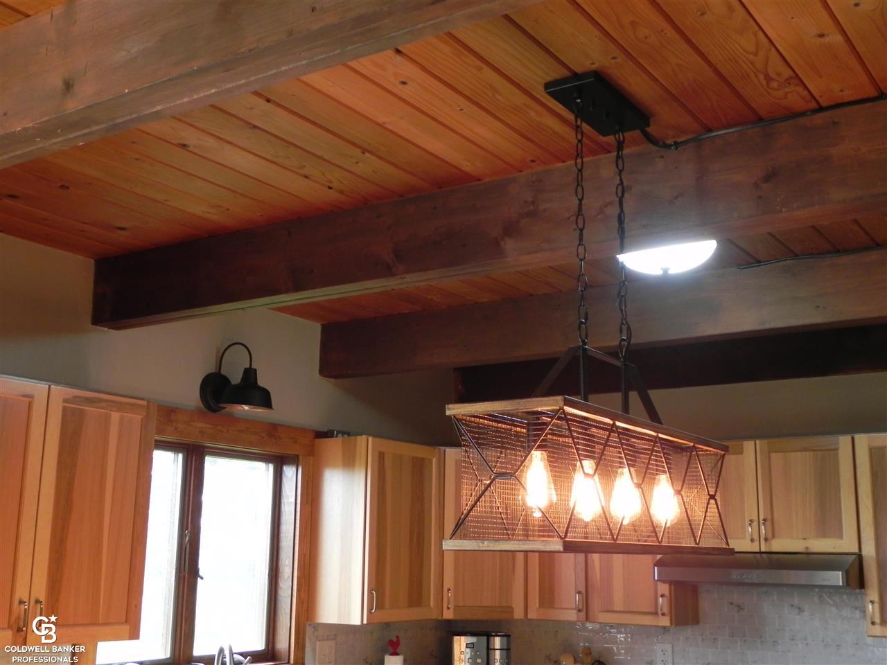 6138 South 8 Mile Road Freeland, MI 48623 - Photo 10 of 43 50049804-9.JPG