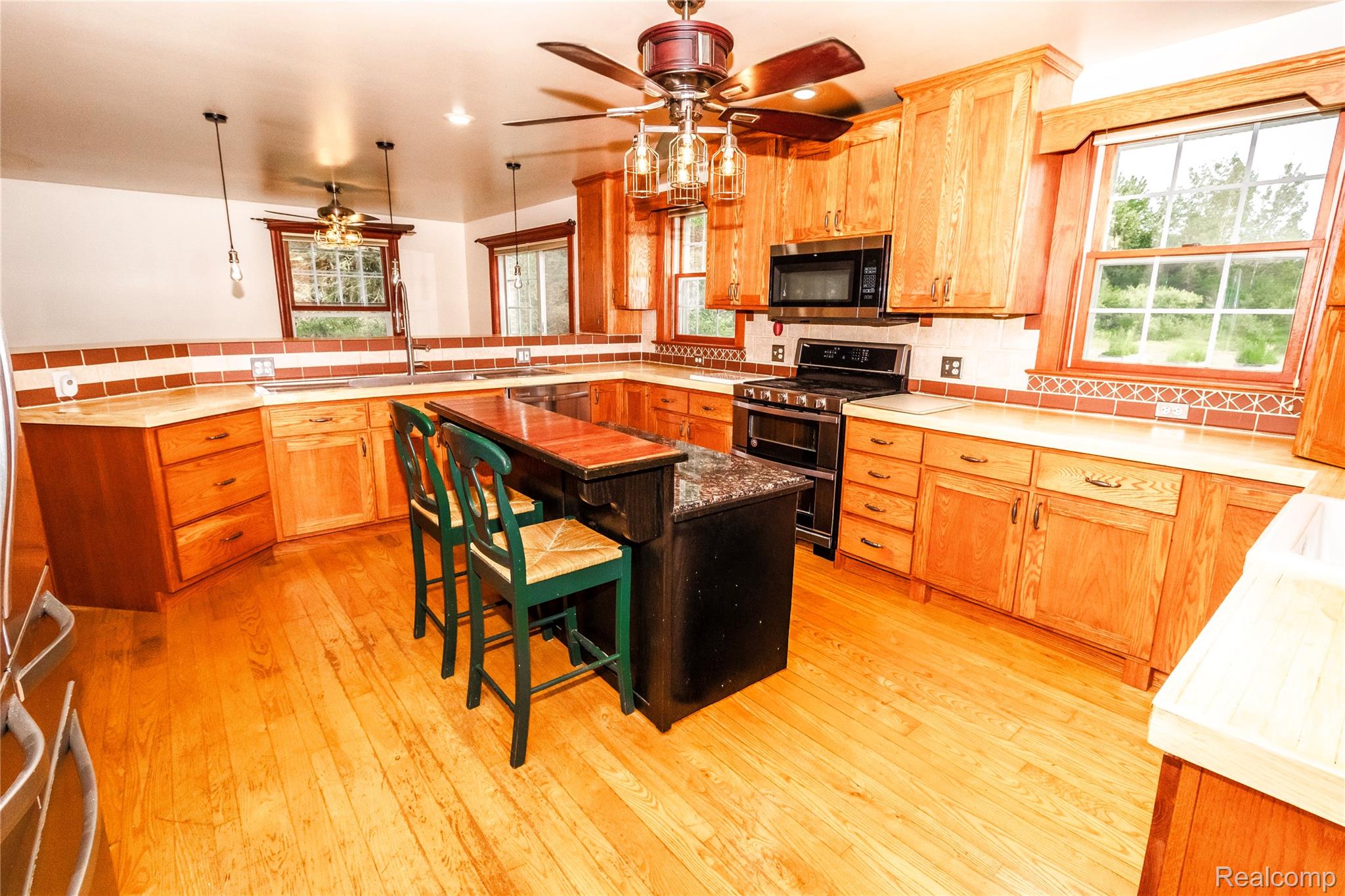 4667 Montgomery Road Marlette, MI 48453 - Photo 8 of 51 6-IMG_6844.jpg