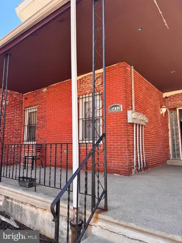 $850 | 5432 Vine Street, Unit UPSTAIRS2, Philadelphia, PA 19139