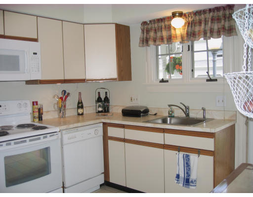 169 Main Street, Unit 3 West Springfield, MA 01089 - Photo 3 of 15 Gallery Image 3