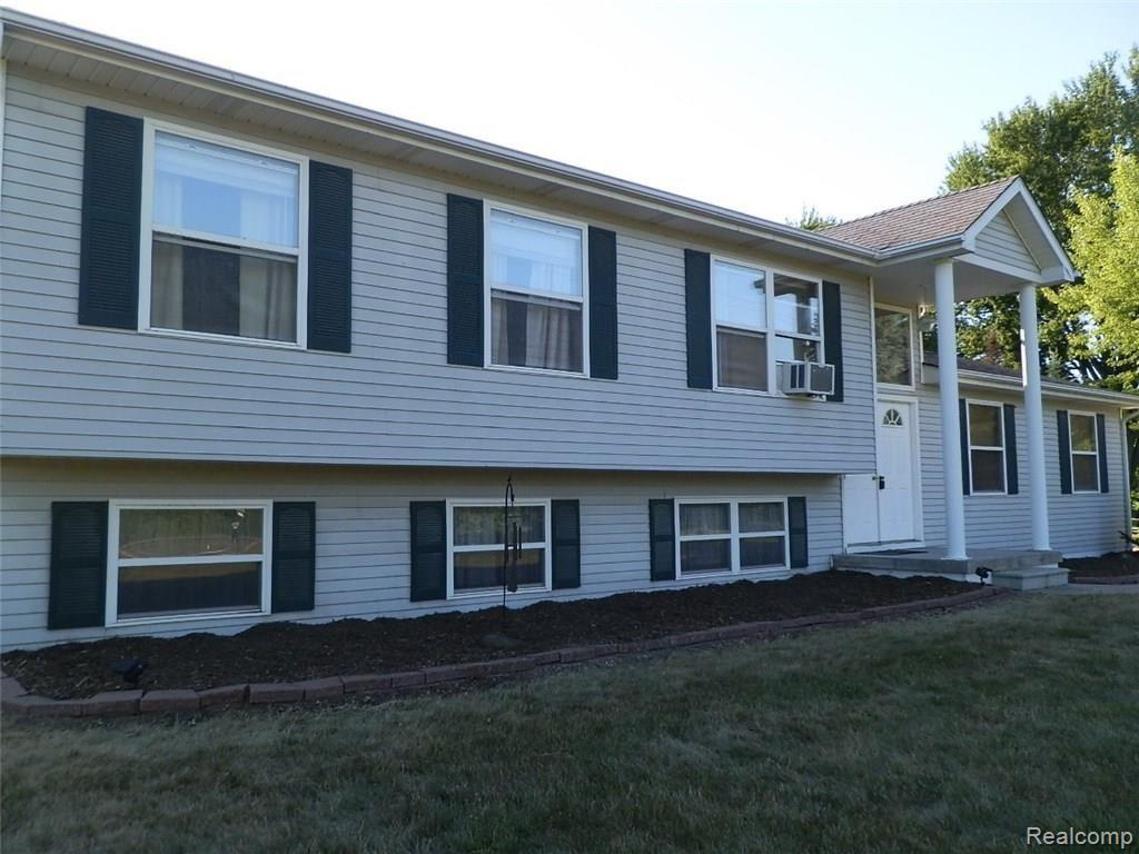 6147 Turner Road Flushing, MI 48433 - Photo 3 of 28