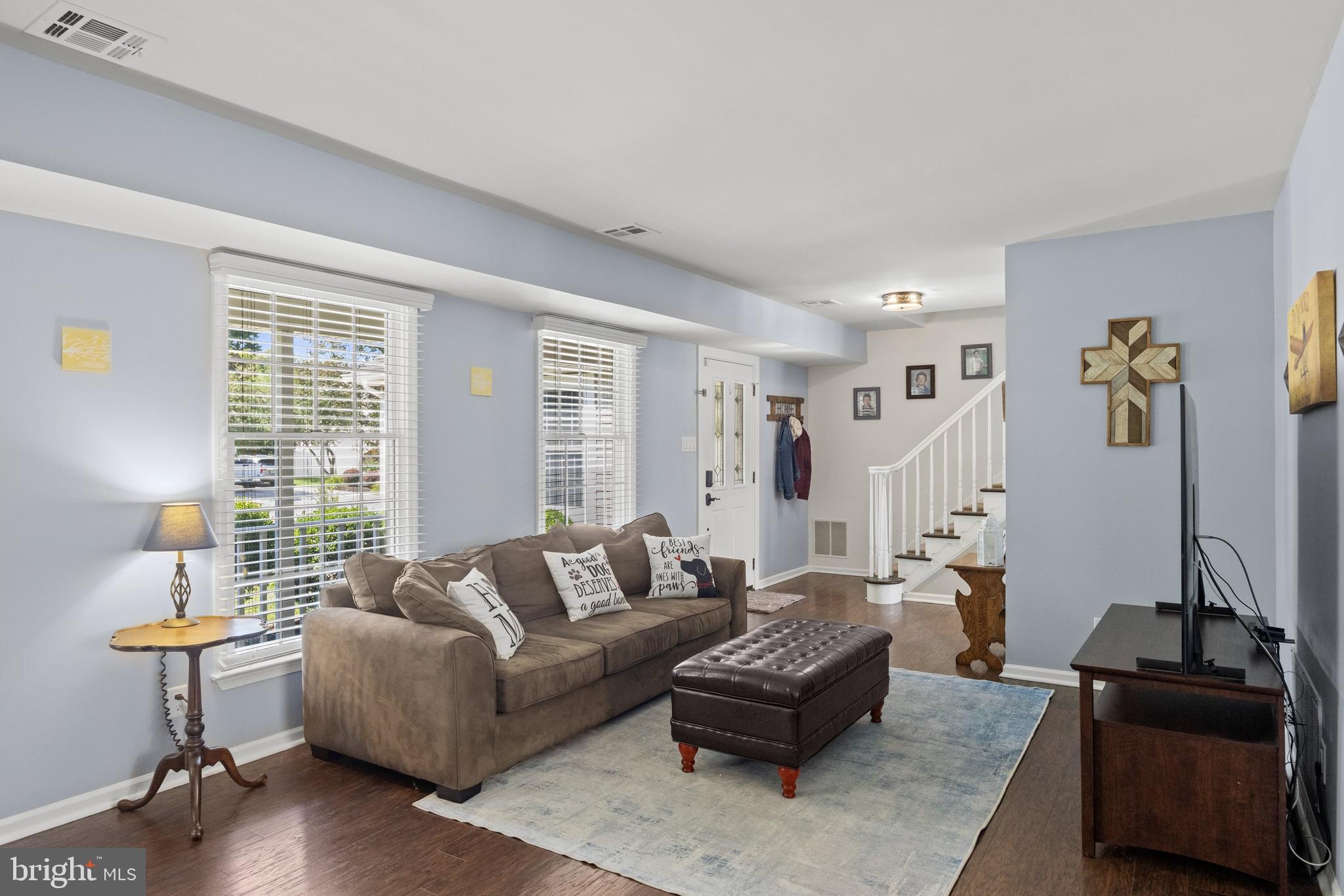 19 Manchester Road Eastampton, NJ 08060 - Photo 6 of 46 Living Room