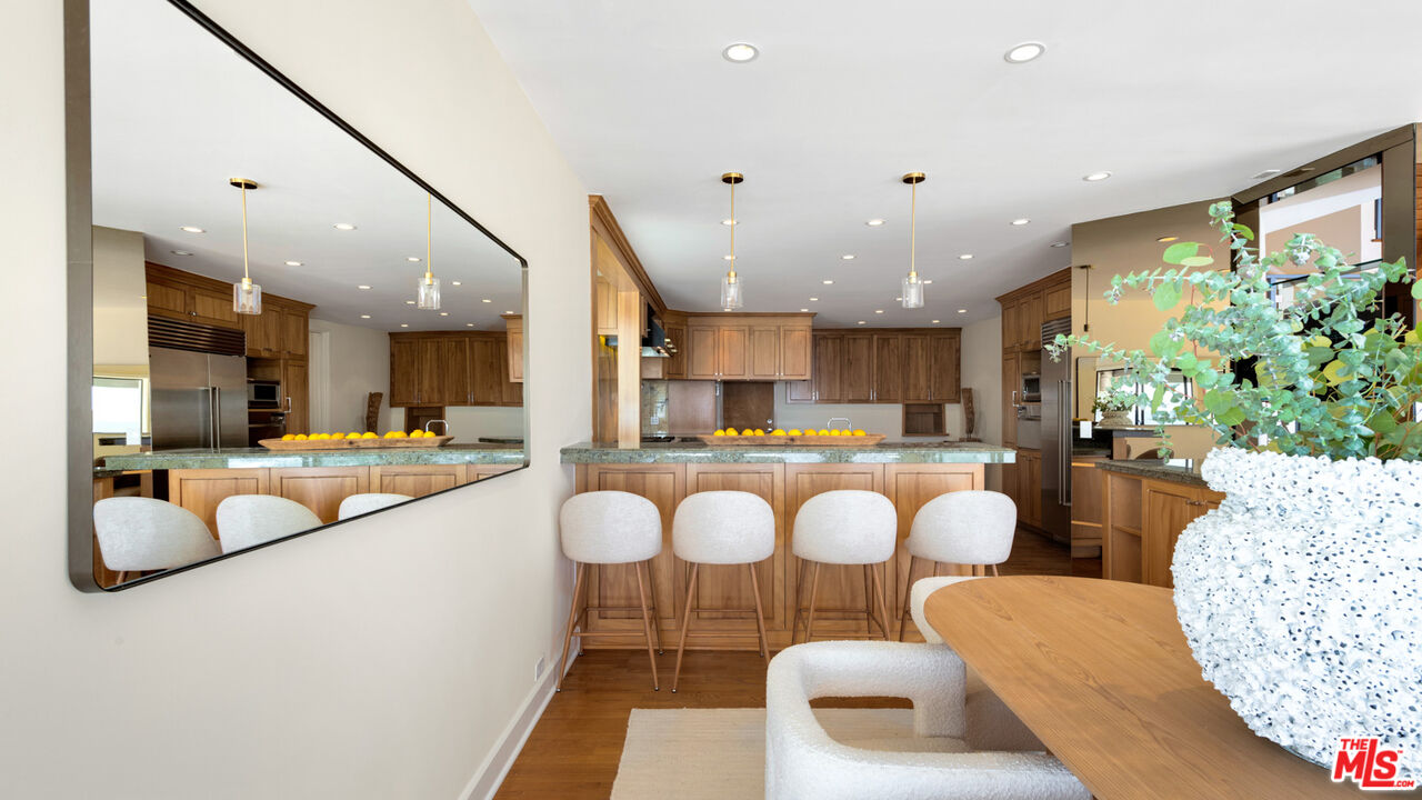 24680 Malibu Road Malibu, CA 90265 - Photo 11 of 48