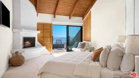 $10,850,000 | 24680 Malibu Road, Malibu, CA 90265