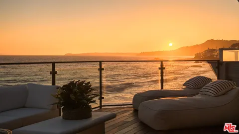 $10,850,000 | 24680 Malibu Road, Malibu, CA 90265