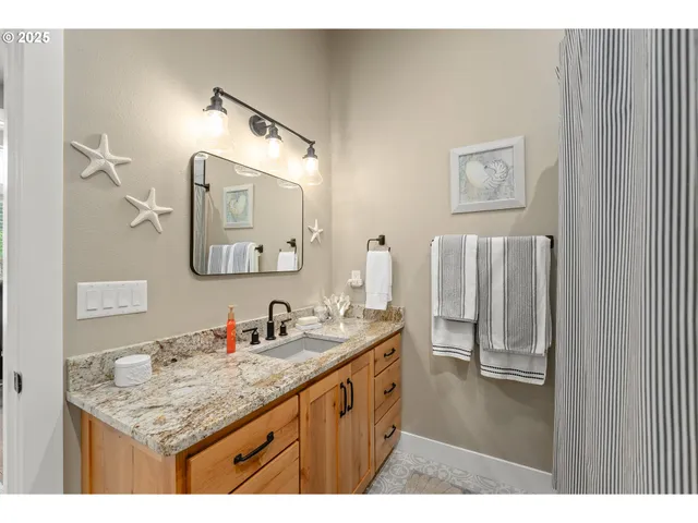 $1,179,900 | 121 Wild Goose Lane, Roseburg, OR 97470