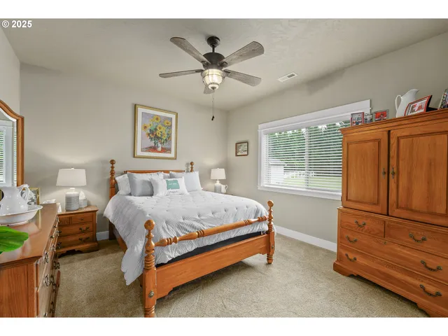 $1,179,900 | 121 Wild Goose Lane, Roseburg, OR 97470