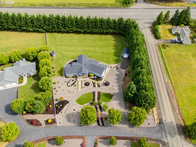 $1,179,900 | 121 Wild Goose Lane, Roseburg, OR 97470