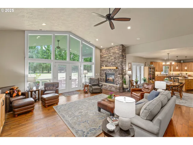 $1,179,900 | 121 Wild Goose Lane, Roseburg, OR 97470