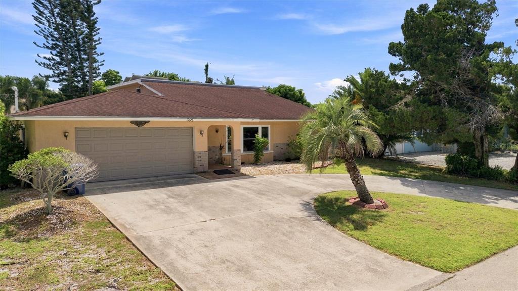 352 Lake Road Venice, FL 34293 - Photo 5 of 55 Gallery Image 5