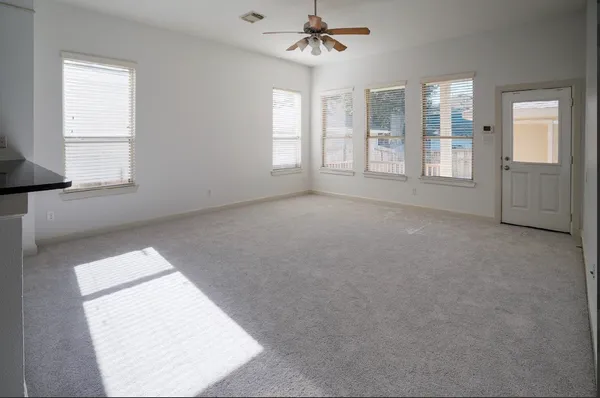$2,250 | 114 West Montfair Boulevard, The Woodlands, TX 77382