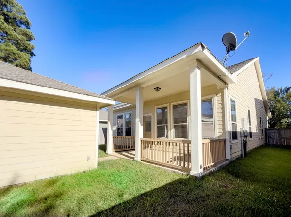 $2,250 | 114 West Montfair Boulevard, The Woodlands, TX 77382