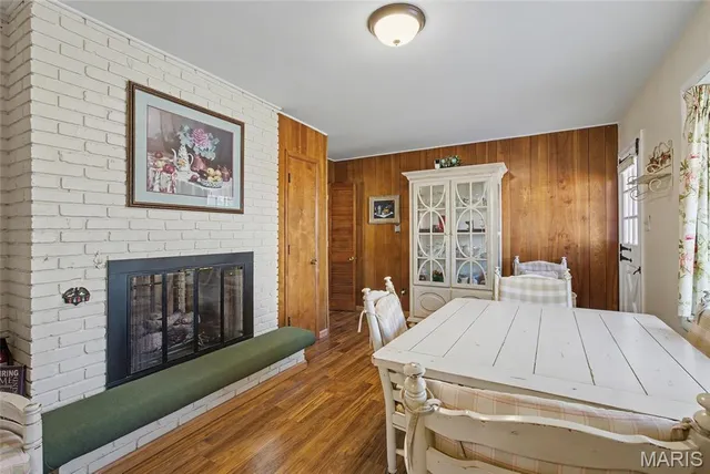 $289,900 | 945 Warwick Lane, Ballwin, MO 63011