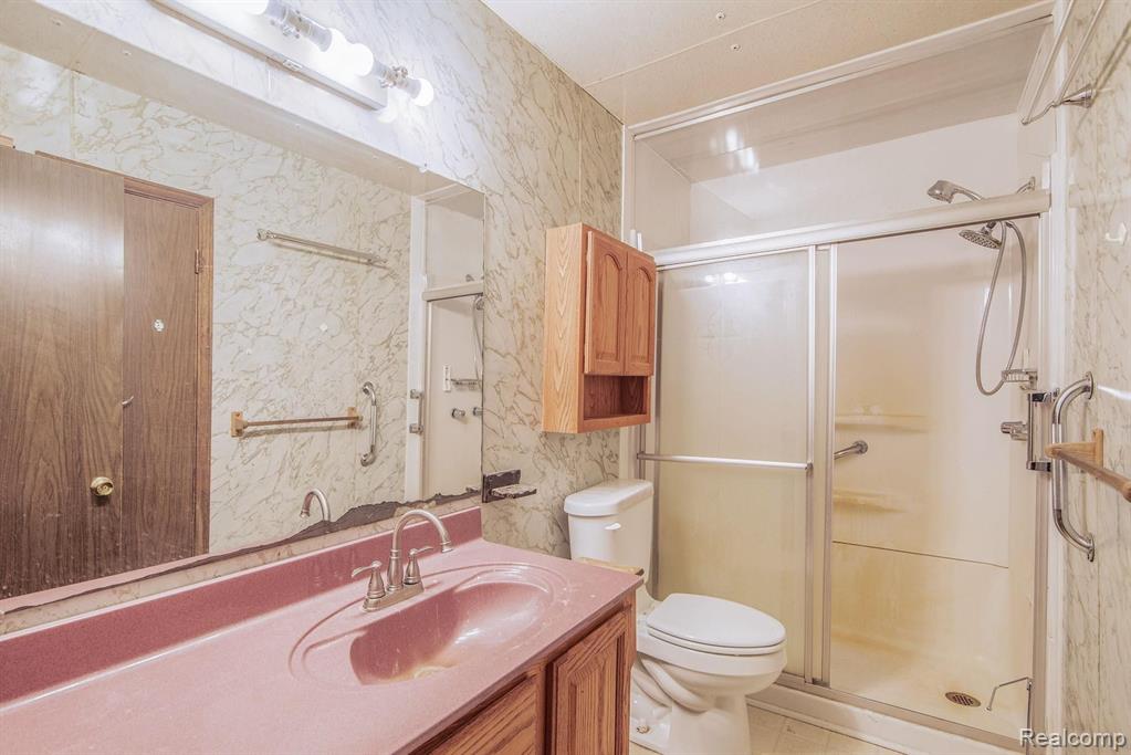 14513 North Road Fenton, MI 48430 - Photo 8 of 18