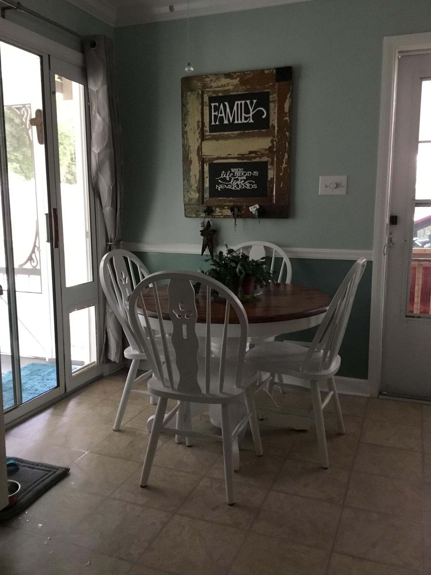 121 East Arrowwood Road Oak Ridge, TN 37830 - Photo 6 of 26 a table and chairs in a room
