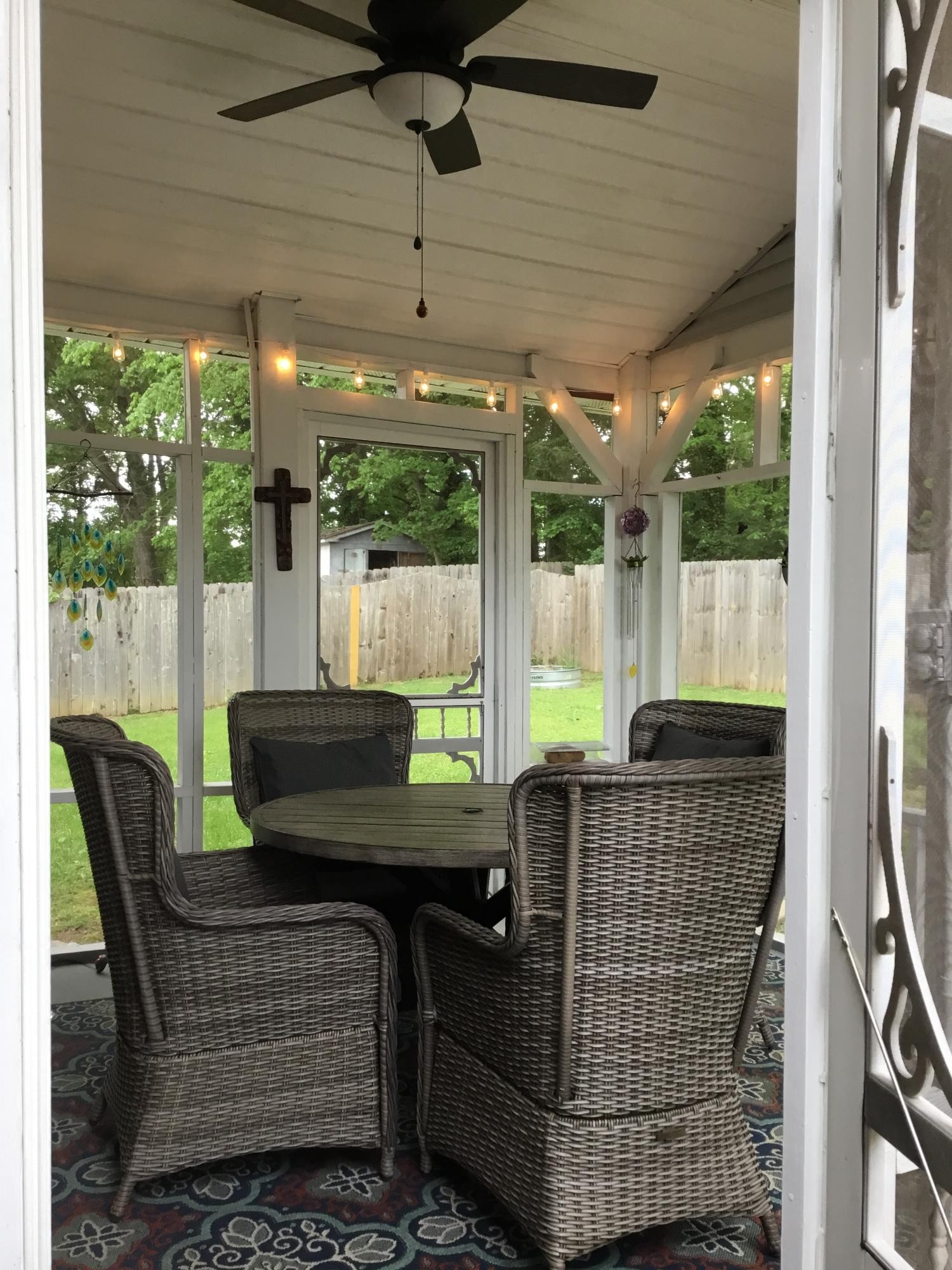 121 East Arrowwood Road Oak Ridge, TN 37830 - Photo 8 of 26 a outdoor dining space with furniture
