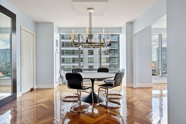 $2,700,000 | 1 Avery Street, Unit 21B, Boston, MA 02111