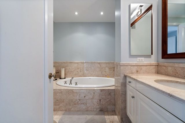 $2,700,000 | 1 Avery Street, Unit 21B, Boston, MA 02111