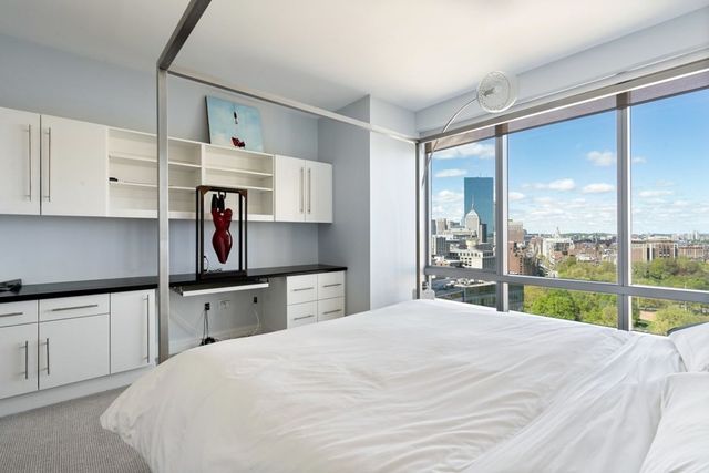 $2,700,000 | 1 Avery Street, Unit 21B, Boston, MA 02111