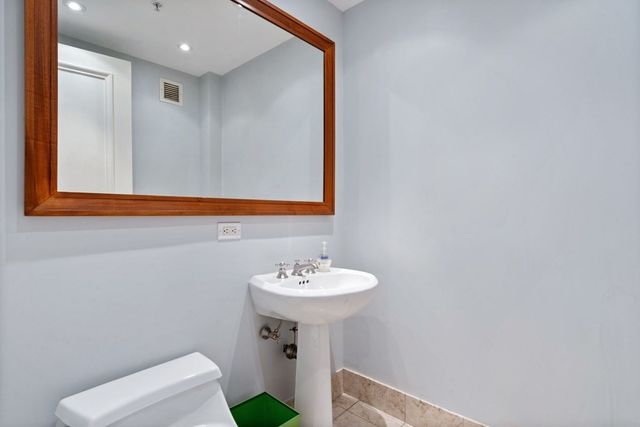 $2,700,000 | 1 Avery Street, Unit 21B, Boston, MA 02111