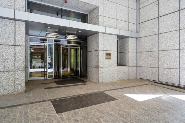 $2,700,000 | 1 Avery Street, Unit 21B, Boston, MA 02111