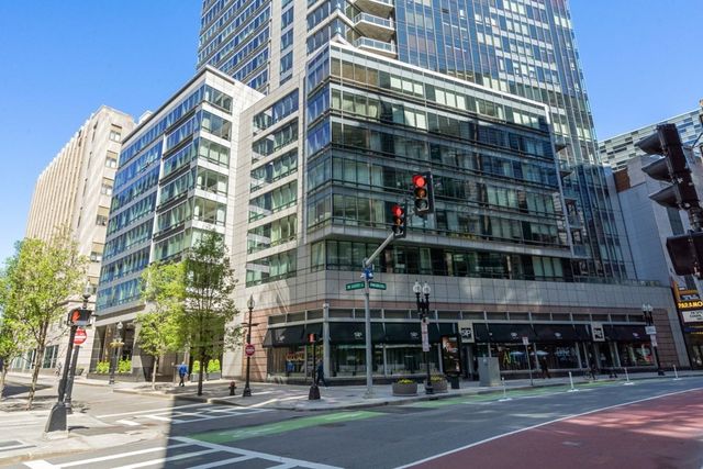$2,700,000 | 1 Avery Street, Unit 21B, Boston, MA 02111