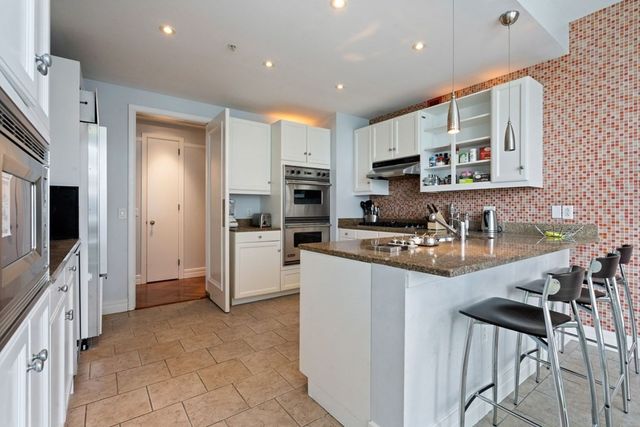 $2,700,000 | 1 Avery Street, Unit 21B, Boston, MA 02111