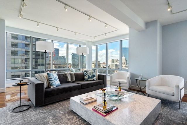 $2,700,000 | 1 Avery Street, Unit 21B, Boston, MA 02111