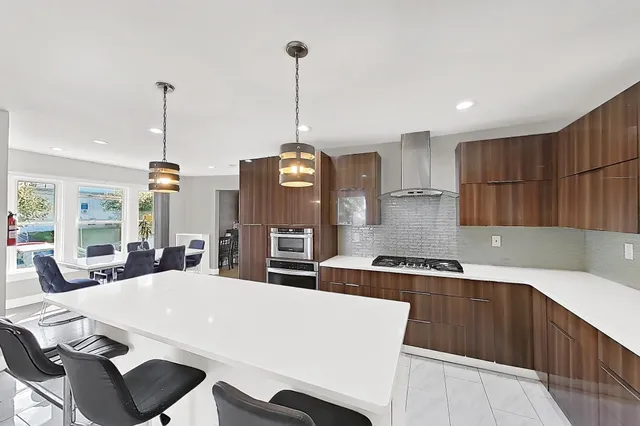 $670,000 | 64 Van Houten Place, Belleville, NJ 07109