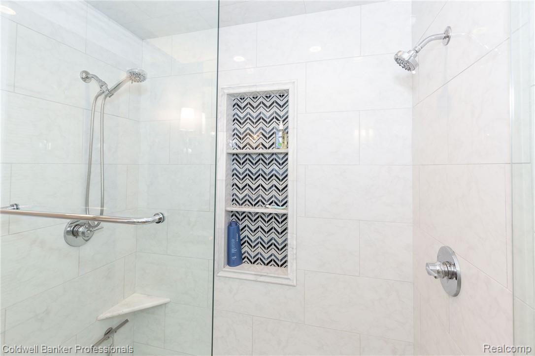 1339 Hampton Road Grosse Pointe, MI 48236 - Photo 24 of 32 592A1845-2.jpg