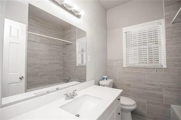 $2,000 | 3761 Ashford Dunwoody Road Northeast, Unit 6, Brookhaven, GA 30319