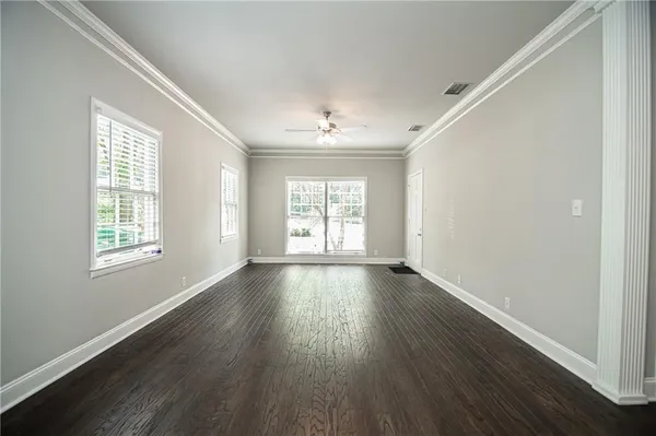 $2,000 | 3761 Ashford Dunwoody Road Northeast, Unit 6, Brookhaven, GA 30319