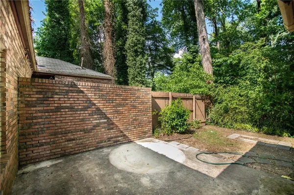 $2,000 | 3761 Ashford Dunwoody Road Northeast, Unit 6, Brookhaven, GA 30319