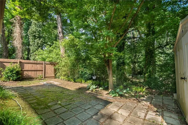 $2,000 | 3761 Ashford Dunwoody Road Northeast, Unit 6, Brookhaven, GA 30319