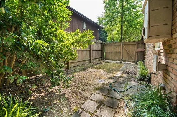 $2,000 | 3761 Ashford Dunwoody Road Northeast, Unit 6, Brookhaven, GA 30319