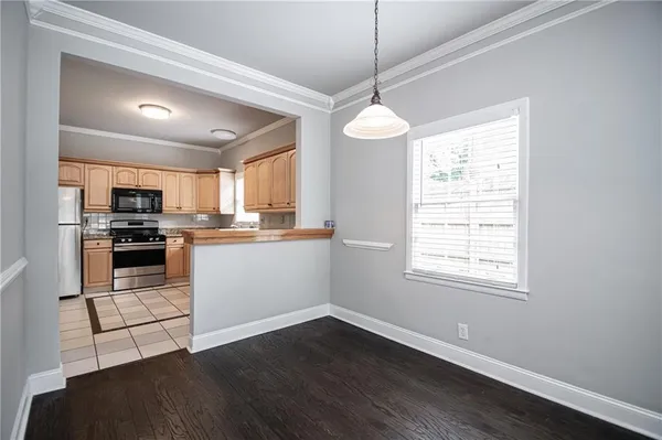 $2,000 | 3761 Ashford Dunwoody Road Northeast, Unit 6, Brookhaven, GA 30319