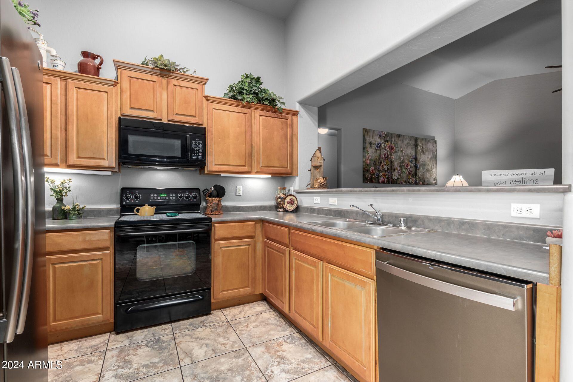 4173 East Sierrita Road San Tan Valley, AZ 85143 - Photo 11 of 26 Kitchen