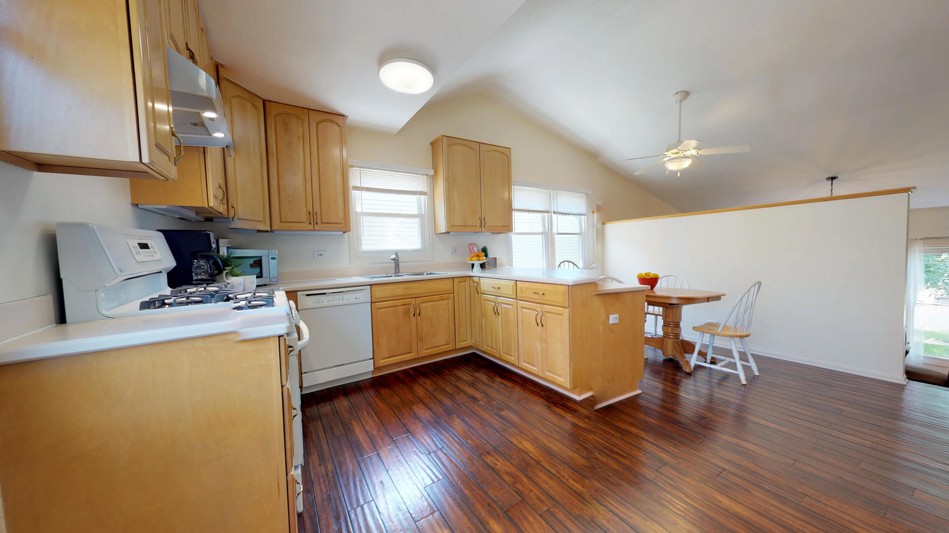 1209 Devonshire Road Buffalo Grove, IL 60089 - Photo 6 of 28