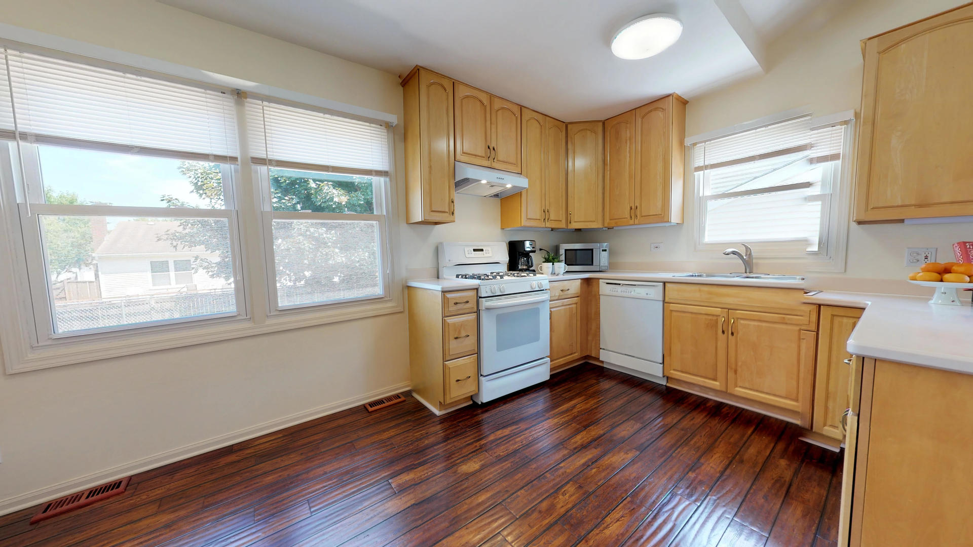 1209 Devonshire Road Buffalo Grove, IL 60089 - Photo 8 of 28
