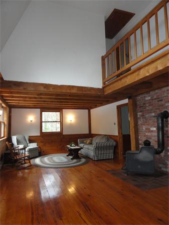 78 Bushy Lane Rutland, MA 01543 - Photo 4 of 24