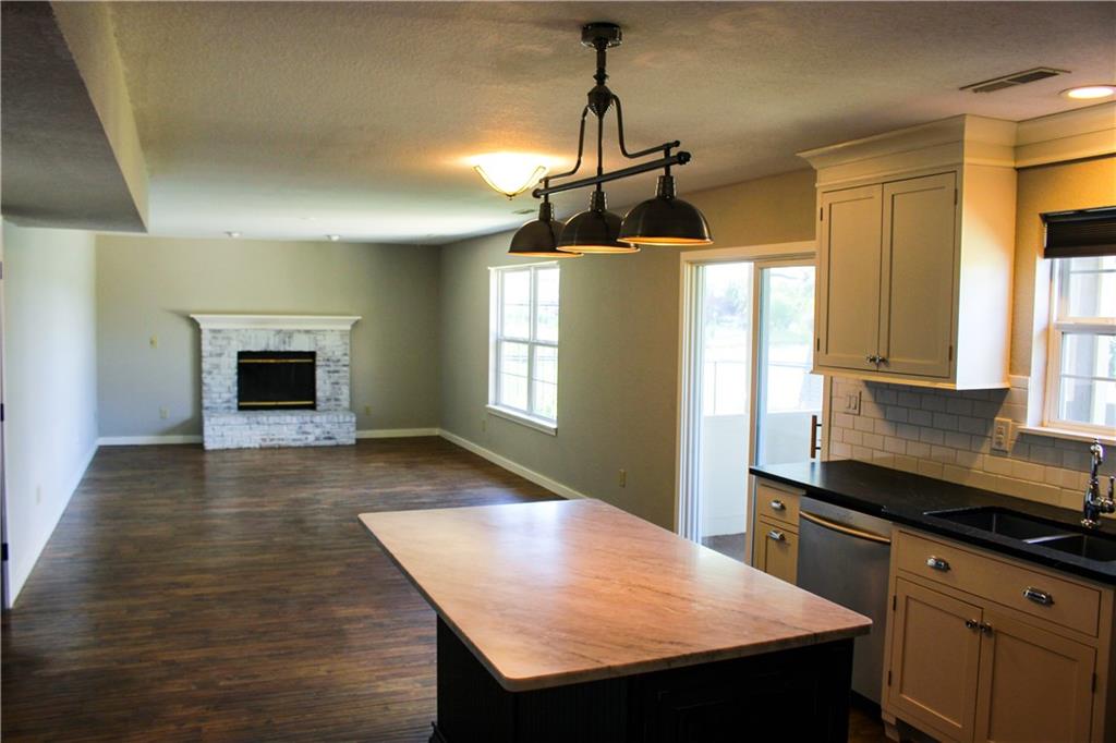 9932 Herald Square Fishers, IN 46038 - Photo 9 of 14 Gallery Image 9