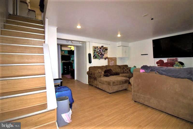 7206 Stratton Way Baltimore, MD 21224 - Photo 6 of 28 Gallery Image 6