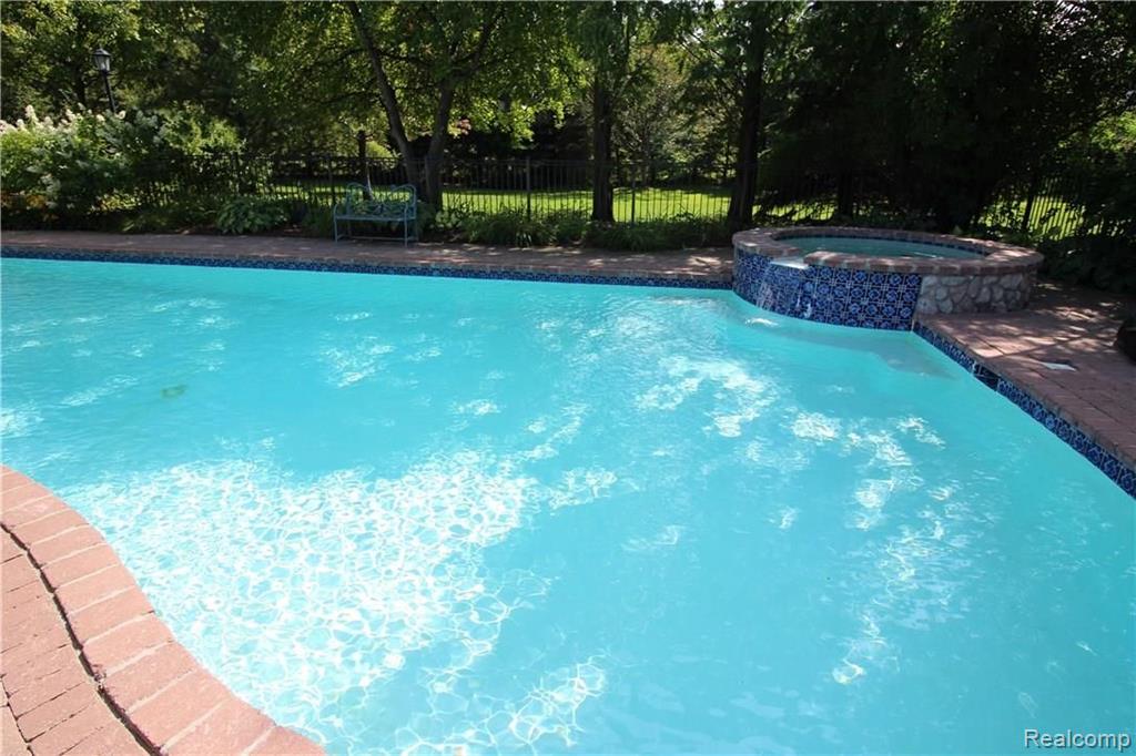 3901 West Tienken Road Rochester Hills, MI 48309 - Photo 15 of 87