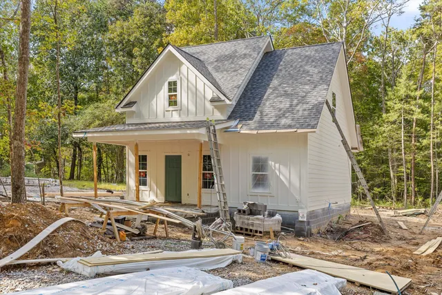 $425,000 | 2119 Oak Street, Signal Mountain, TN 37377